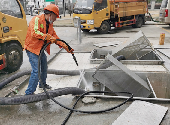 镇坪隔油池清理